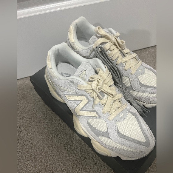 New Balance Women's Cream and Gray Sneakers 9060 - Picture 2 of 5